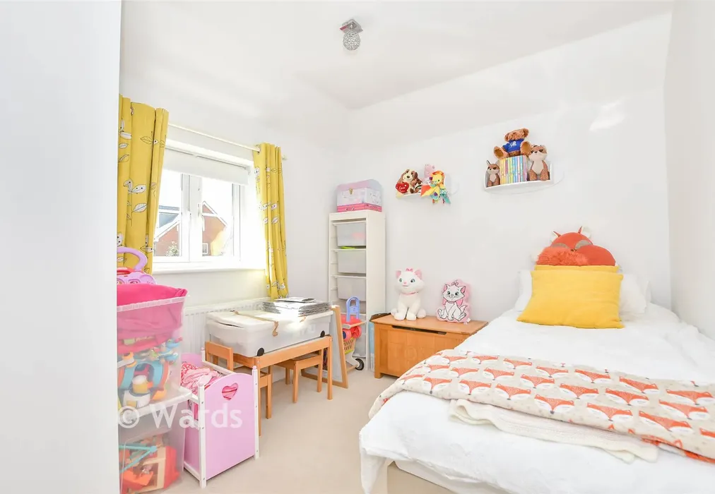 Bedroom 3 - Porter Avenue, Kings Hill, West Malling, Kent - Wards of Kent