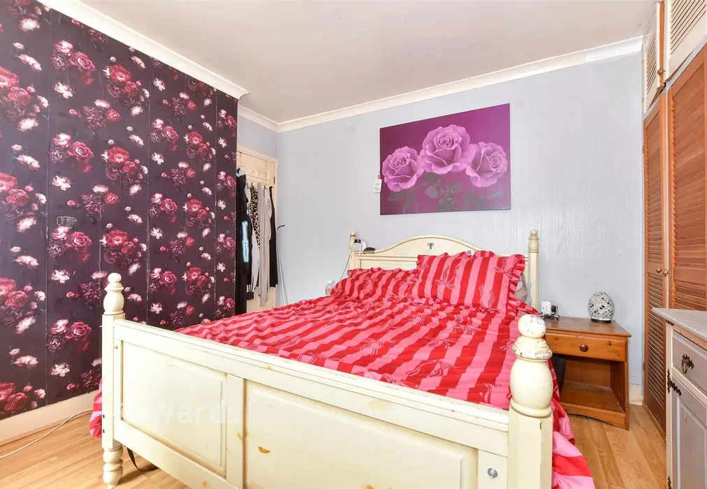 Bedroom 3 - Whitfield Avenue, Dover, Kent - Wards of Kent