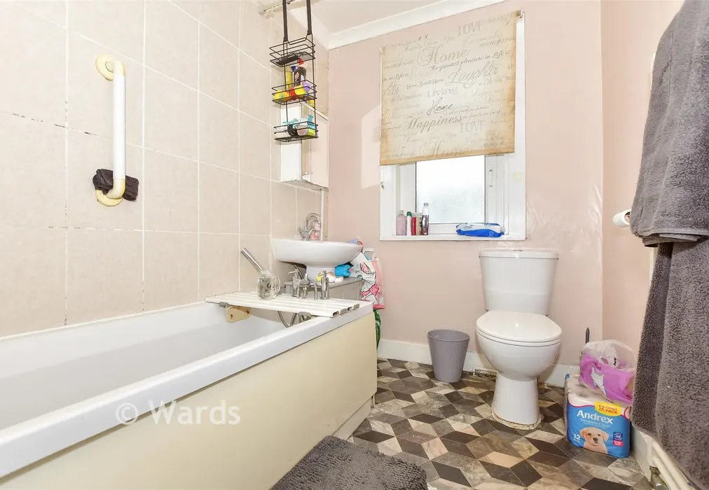 Bedroom 2 - Whitfield Avenue, Dover, Kent - Wards of Kent