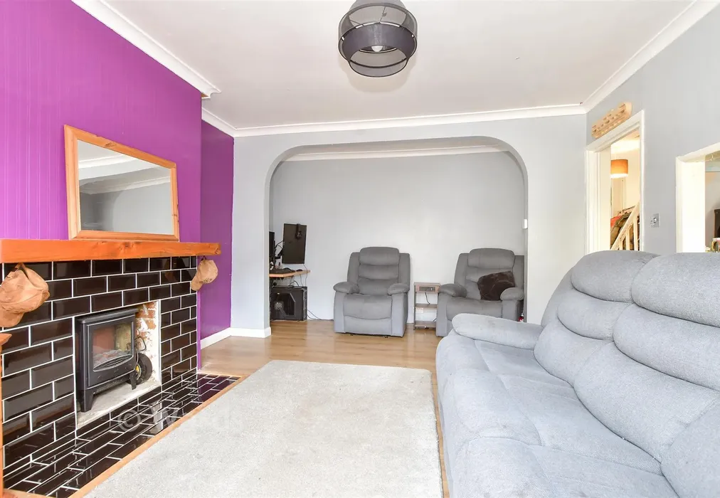 Bedroom 1 - Whitfield Avenue, Dover, Kent - Wards of Kent