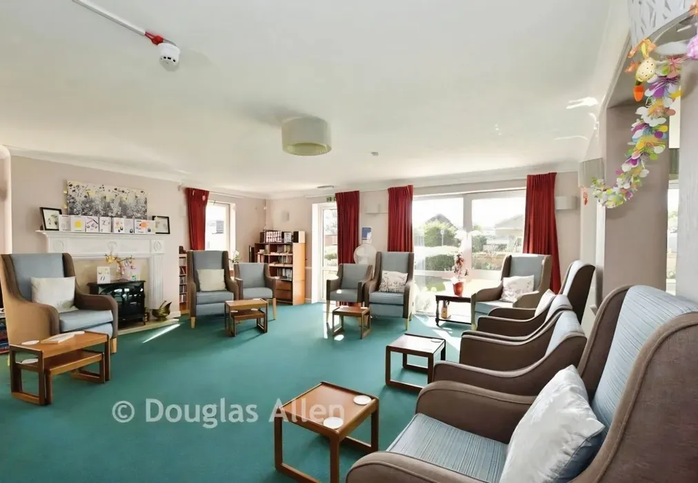 Communal Lounge - Church End Lane Runwell SS11 - Wards of Kent