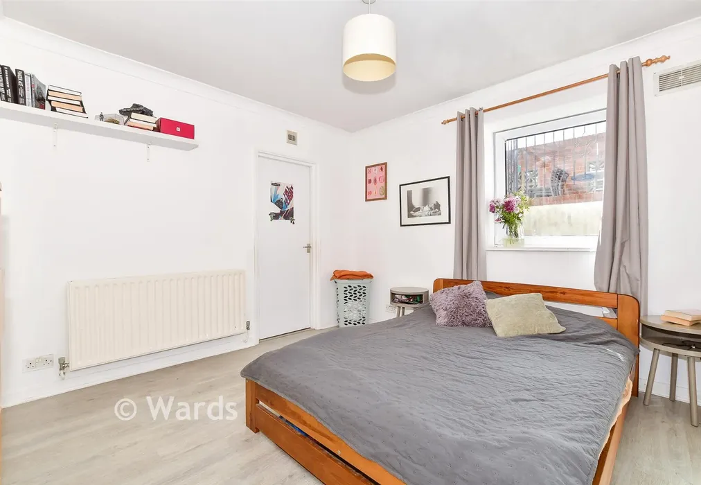 Bedroom 1 - Bower Street, Maidstone, Kent - Wards of Kent