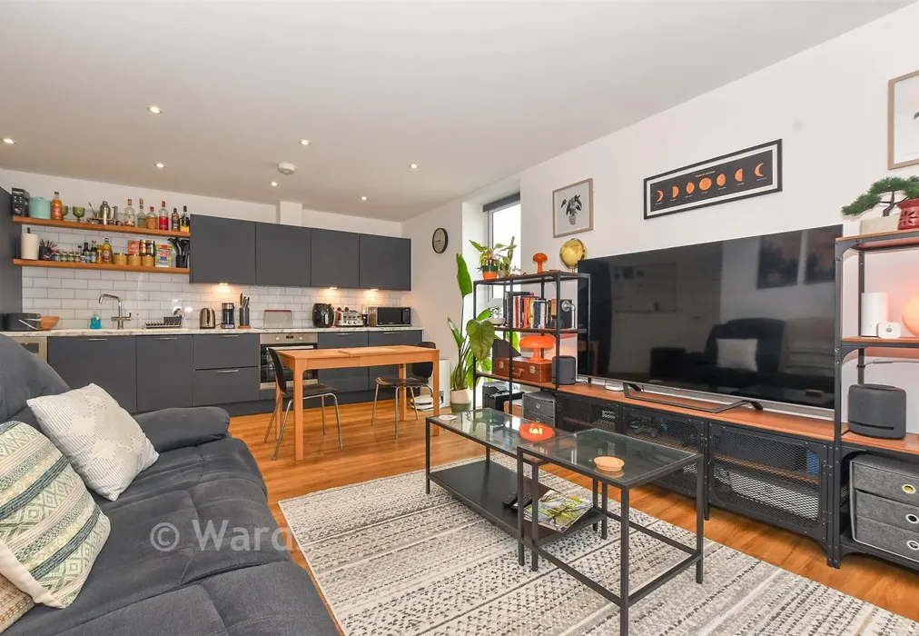 Louge/Kitchen - Godinton Road, Ashford, Kent - Wards of Kent