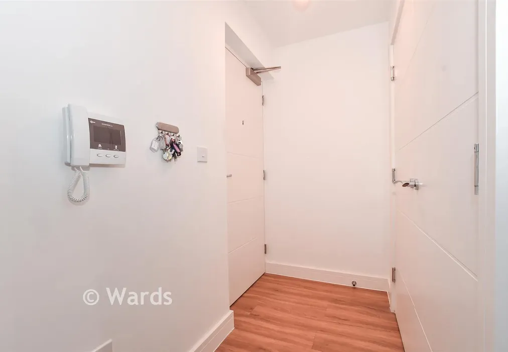 Entrance Hall - Godinton Road, Ashford, Kent - Wards of Kent