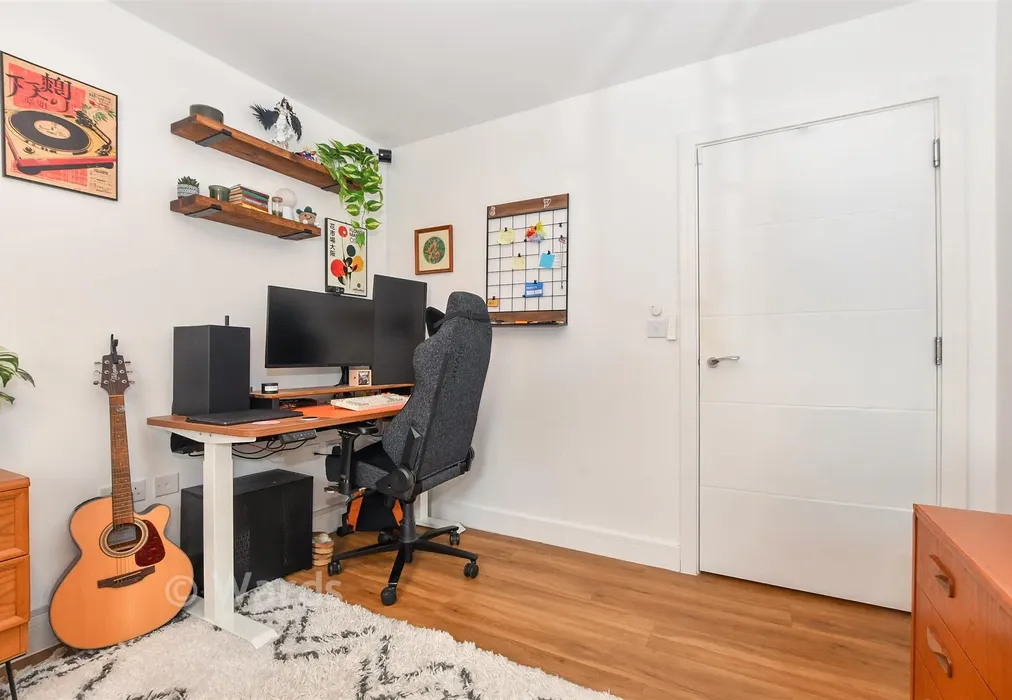 Bedroom 1 - Godinton Road, Ashford, Kent - Wards of Kent