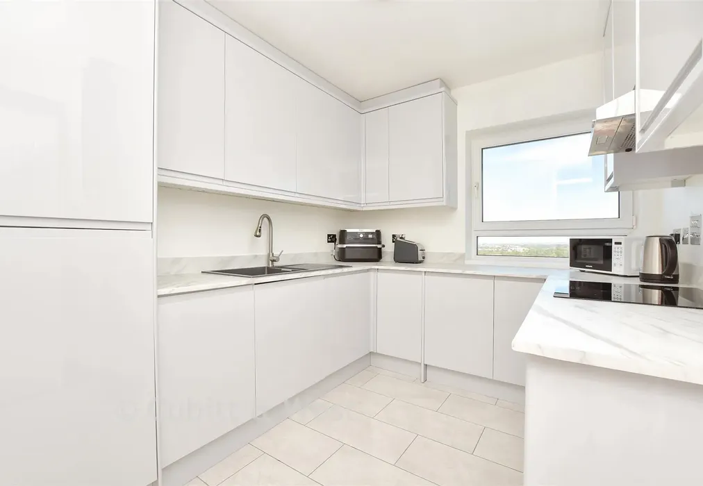 Kitchen - Clarendon Road, Wallington, Surrey - Wards of Kent