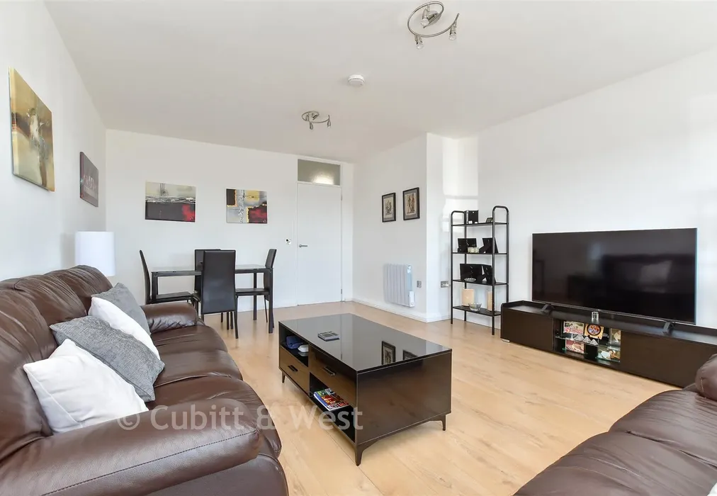 Lounge - Clarendon Road, Wallington, Surrey - Wards of Kent