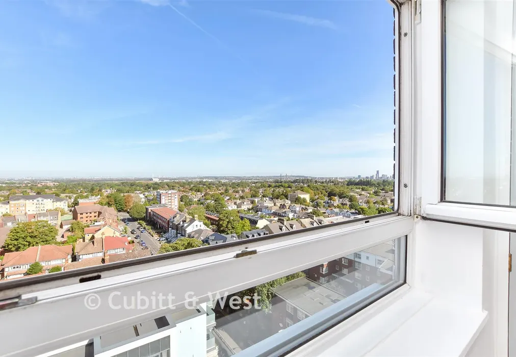 Internal Lifestyle Photograph - Clarendon Road, Wallington, Surrey - Wards of Kent