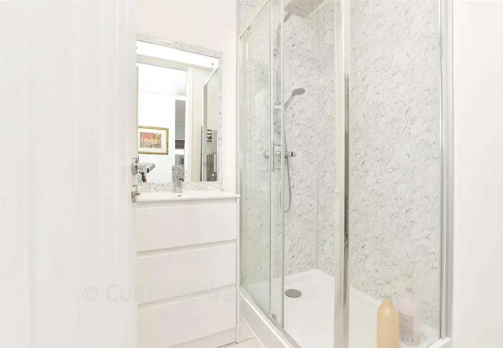 Shower Room - Clarendon Road, Wallington, Surrey - Wards of Kent