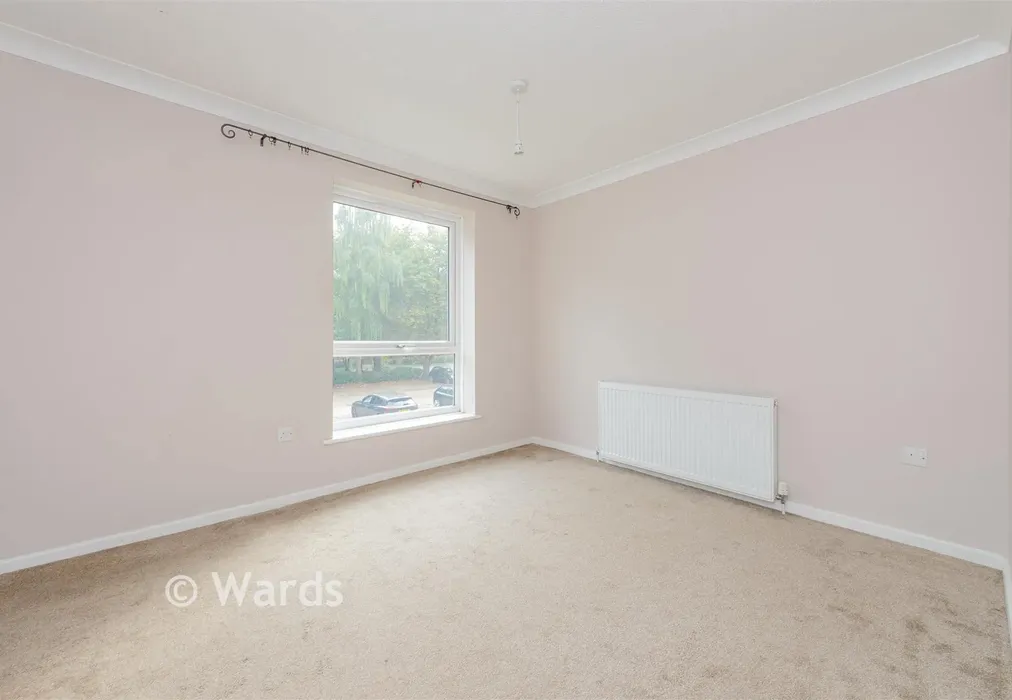Bedroom 1 - Farm Holt, New Ash Green, Longfield, Kent - Wards of Kent