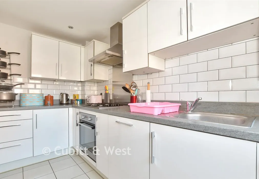 Kitchen - Ockenden Road, Littlehampton, West Sussex - Wards of Kent
