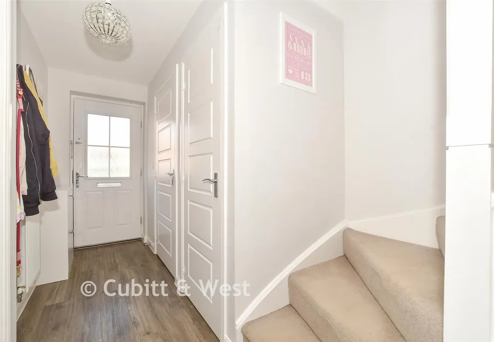 Hallway - Ockenden Road, Littlehampton, West Sussex - Wards of Kent