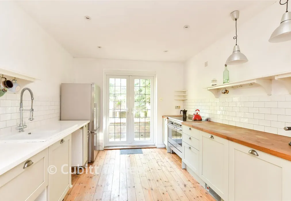 Kitchen - Falmer Road, Woodingdean, Brighton, East Sussex - Wards of Kent