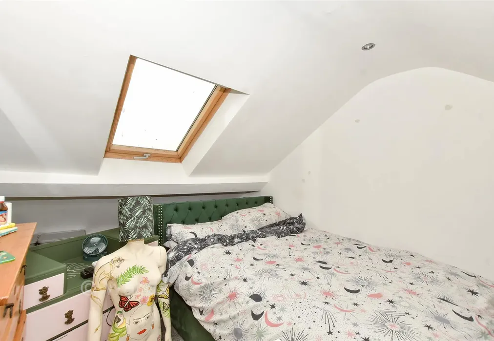 Bedroom - Walton Road, Folkestone, Kent - Wards of Kent