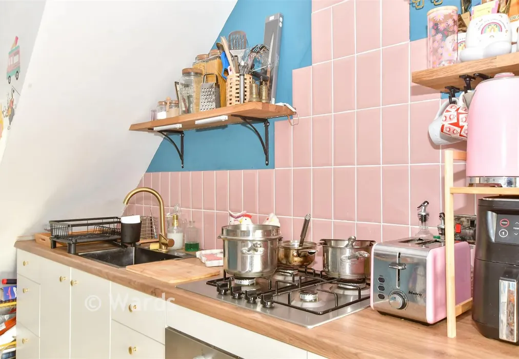 Internal Lifestyle Photograph - Walton Road, Folkestone, Kent - Wards of Kent