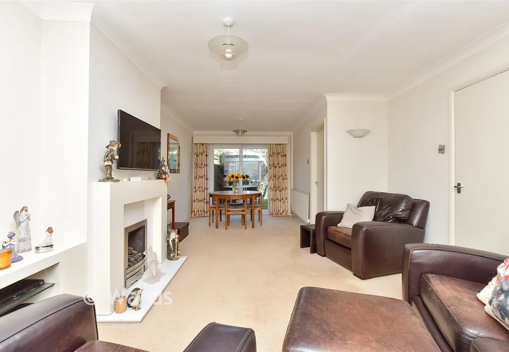 Lounge/Diner - Maidstone Road, Wigmore, Gillingham, Kent - Wards of Kent