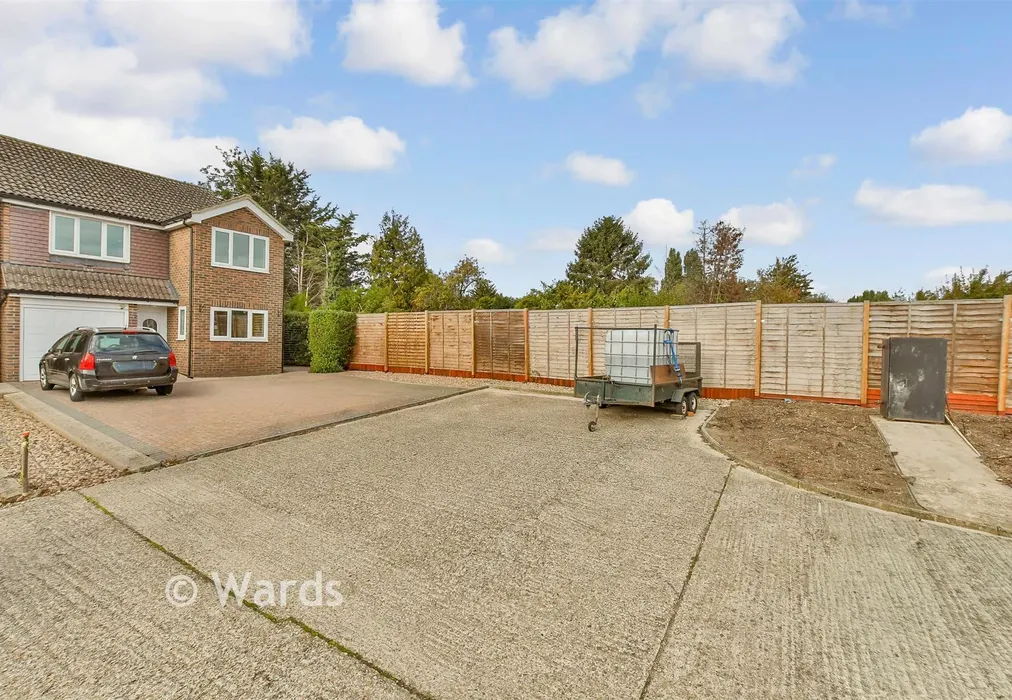 Driveway/Parking - Wickham Close, Newington, Sittingbourne, Kent - Wards of Kent