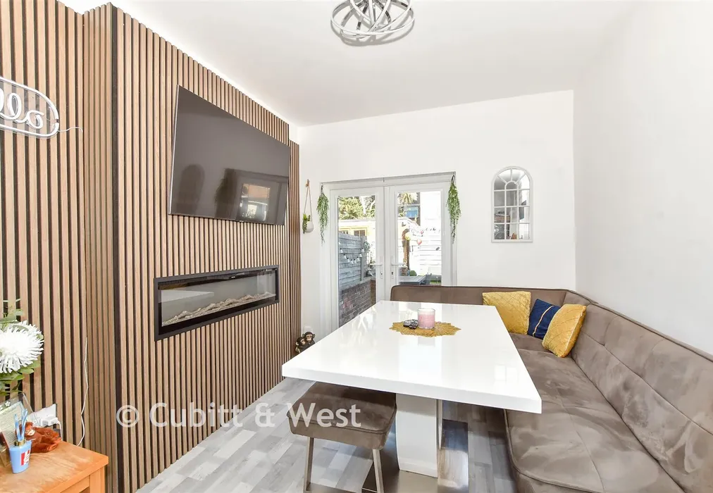 Kitchen/Diner - Wymering Road, North End, Portsmouth, Hampshire - Wards of Kent