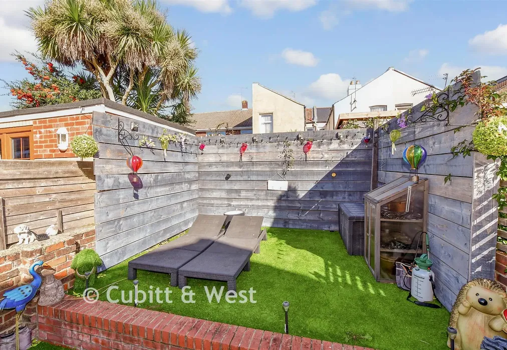 External Lifestyle Photograph - Wymering Road, North End, Portsmouth, Hampshire - Wards of Kent