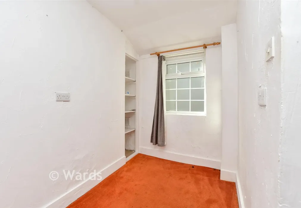Bedroom 3 - Breach Lane, Lower Halstow, Sittingbourne, Kent - Wards of Kent