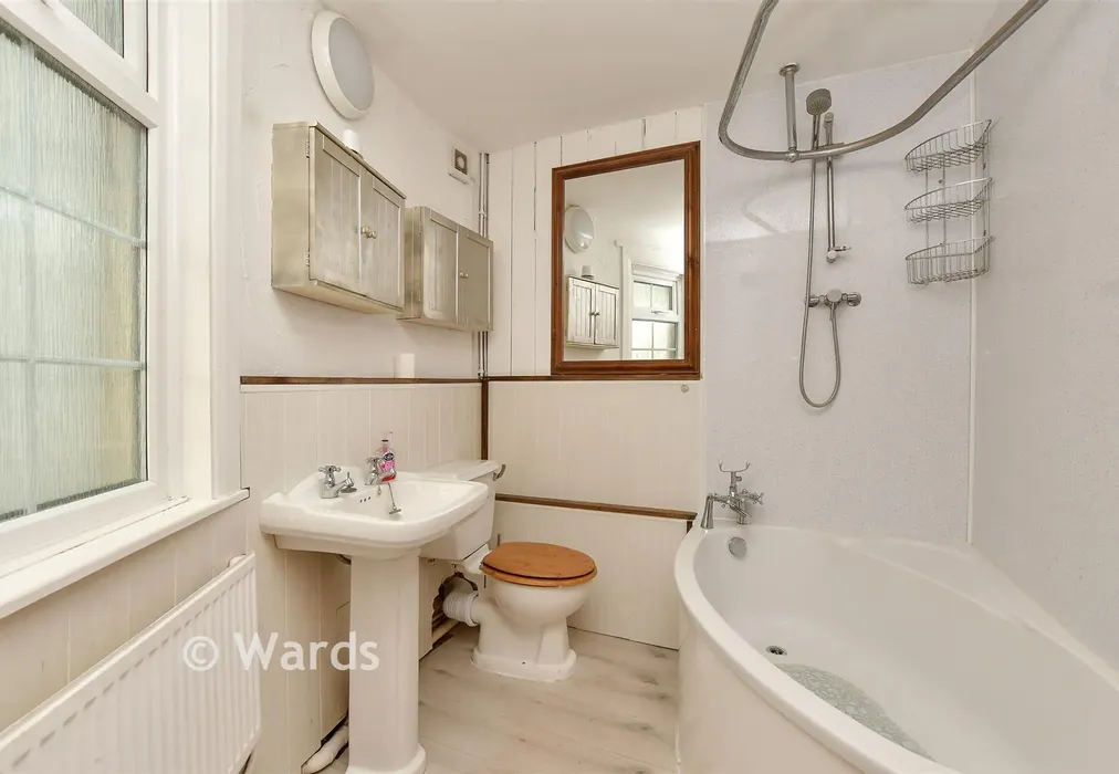 Bathroom - Breach Lane, Lower Halstow, Sittingbourne, Kent - Wards of Kent