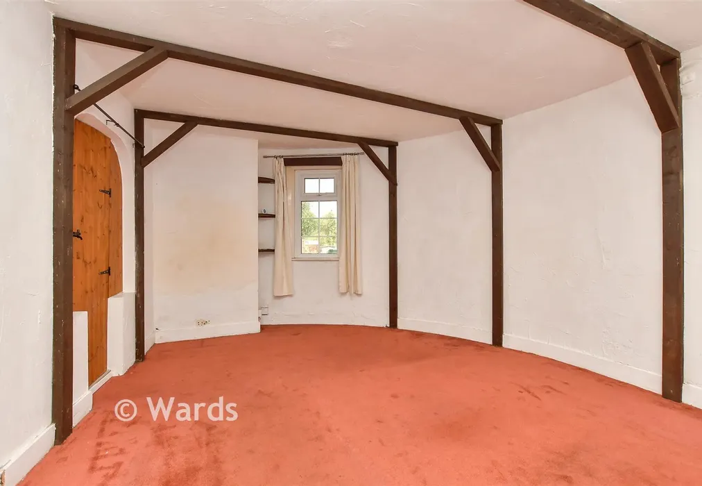 Bedroom 1 - Breach Lane, Lower Halstow, Sittingbourne, Kent - Wards of Kent