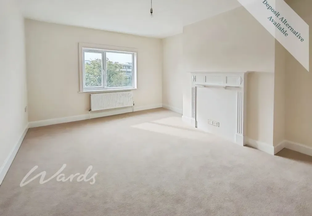bedroom 1 - Pleydell Gardens Folkestone CT20 - Wards of Kent