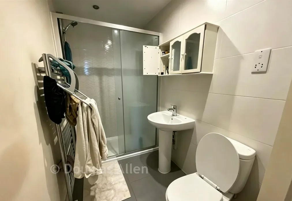 Shower Room - Farnham Avenue, Wickford, Essex - Wards of Kent