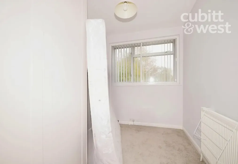 Bedroom 3 - Church Walk, Brighton Road, RH6 - Wards of Kent