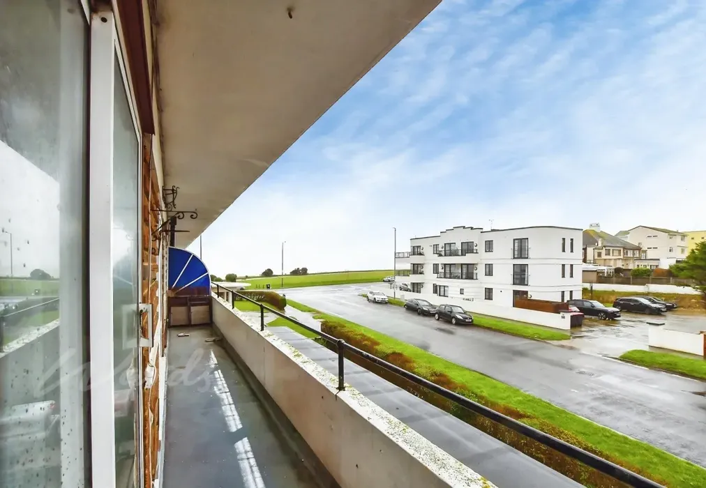 North 12 balcony use - Northumberland Avenue Margate CT9 - Wards of Kent
