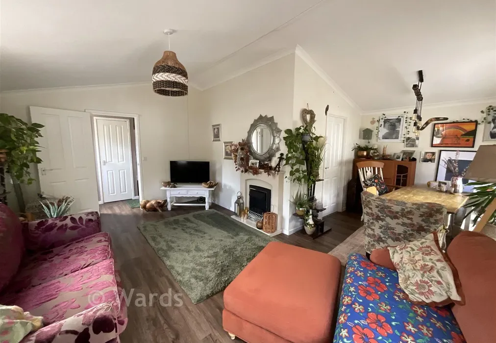 Lounge - Dover Road, Barham, Canterbury, Kent - Wards of Kent