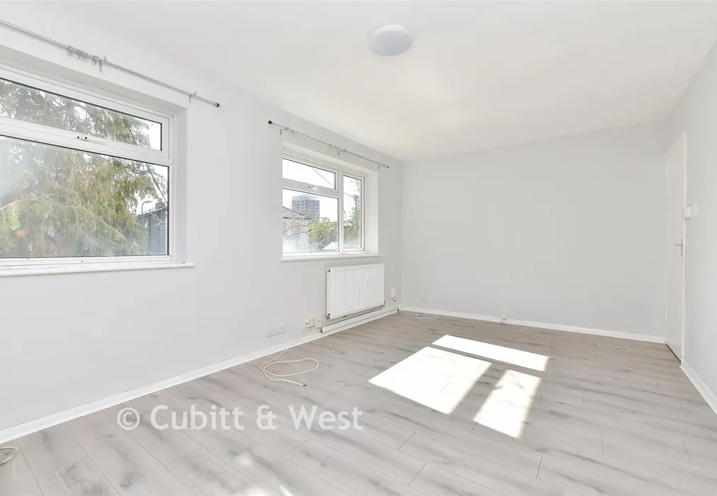 Lounge / Diner - Ross Road, Wallington, Surrey - Wards of Kent
