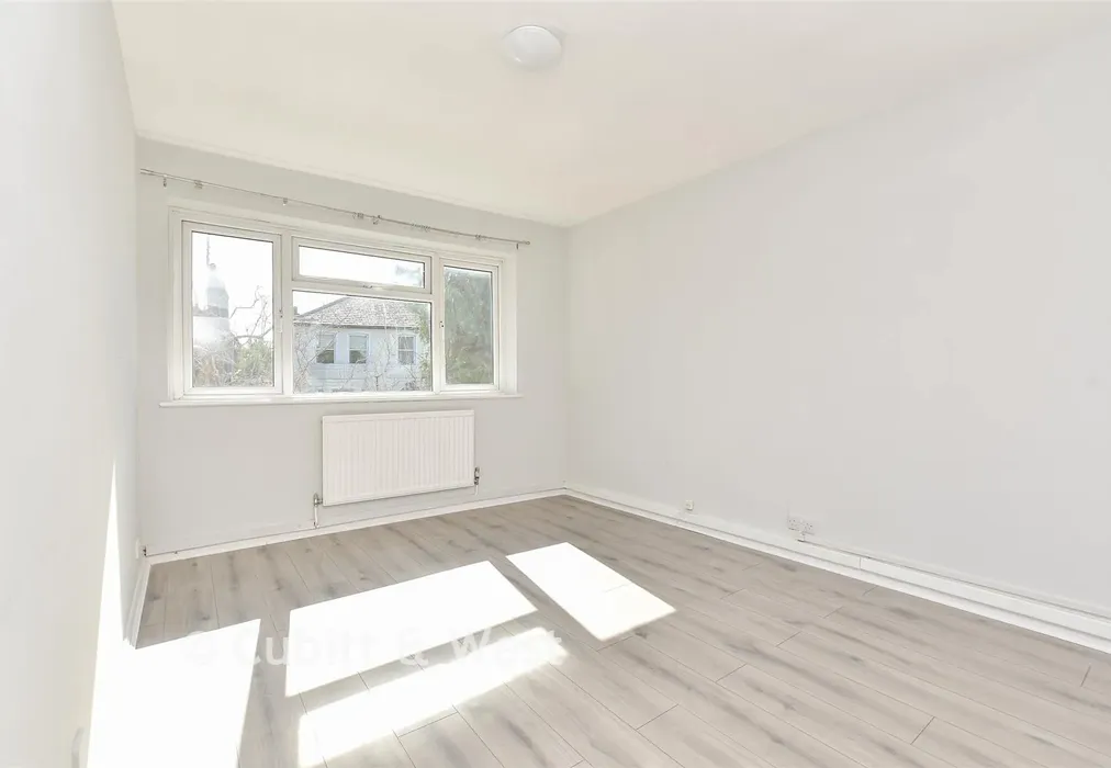 Bedroom 1 - Ross Road, Wallington, Surrey - Wards of Kent