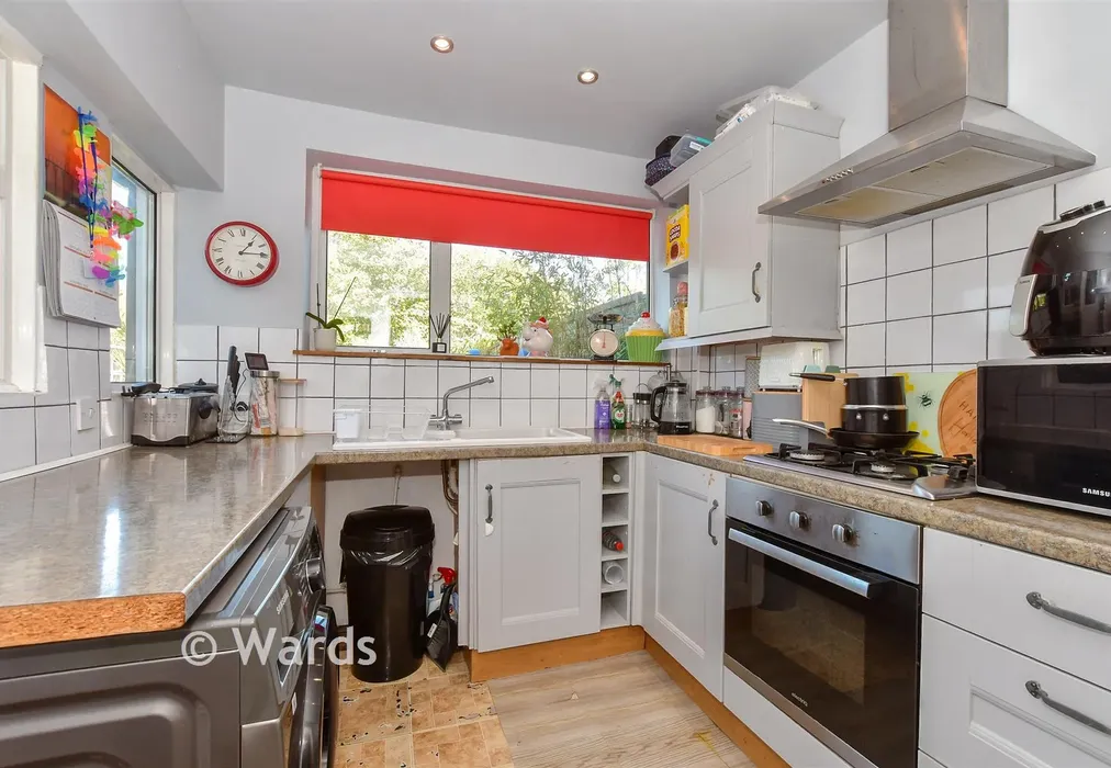 Kitchen - Balfour Road, Dover, Kent - Wards of Kent