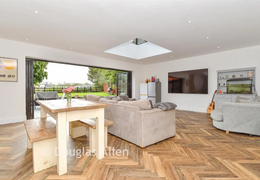 Kitchen/Diner - Duck Lane, Thornwood, Epping, Essex - Wards of Kent