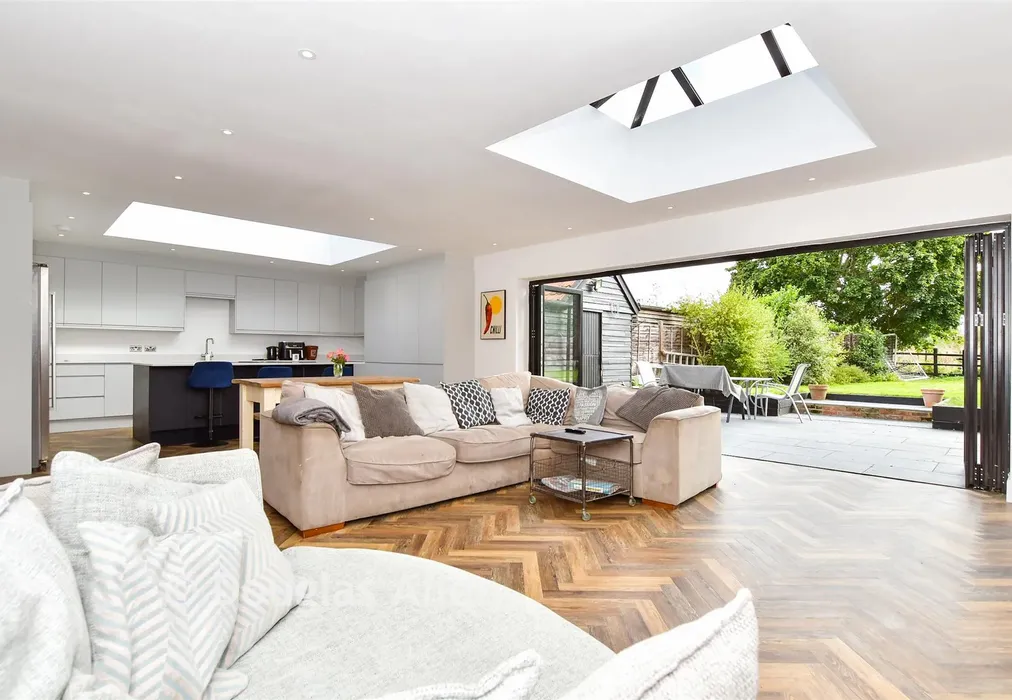 Kitchen/Diner - Duck Lane, Thornwood, Epping, Essex - Wards of Kent