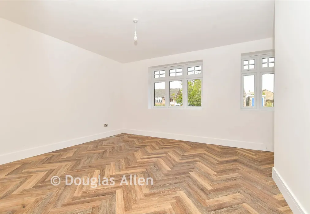 Family Room - Duck Lane, Thornwood, Epping, Essex - Wards of Kent