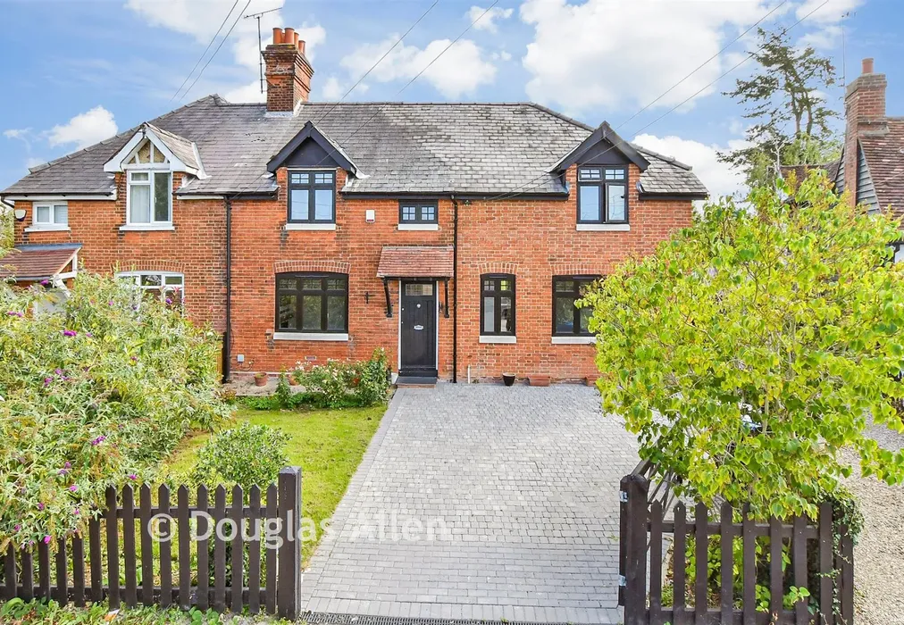 External (Web) - Duck Lane, Thornwood, Epping, Essex - Wards of Kent