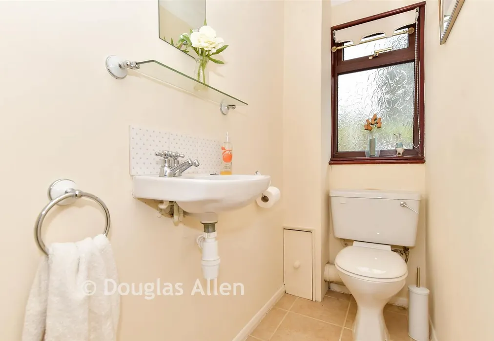 Hallway - York Road, North Weald, Essex - Wards of Kent