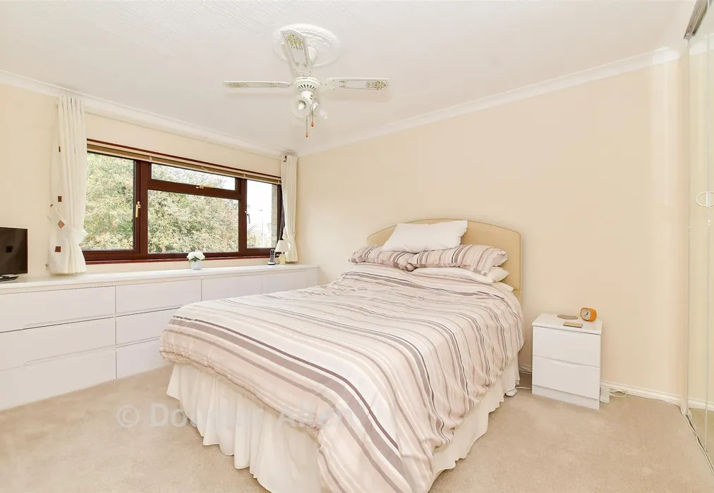 Landing - York Road, North Weald, Essex - Wards of Kent