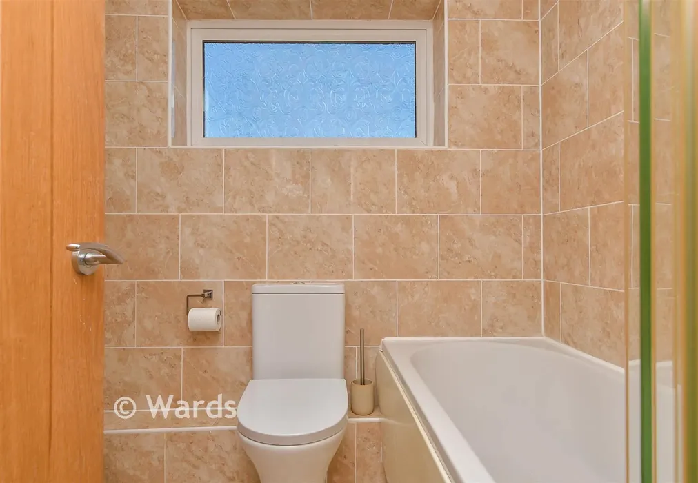 Bathroom - Meresborough Road, Rainham, Kent - Wards of Kent