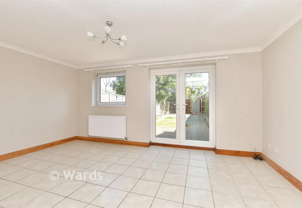 Lounge - Sanders Court, Minster-On-Sea, Kent - Wards of Kent