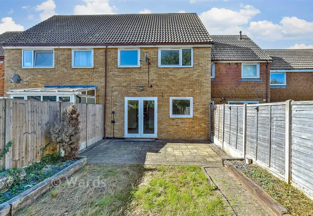 Bedroom 2 - Sanders Court, Minster-On-Sea, Kent - Wards of Kent