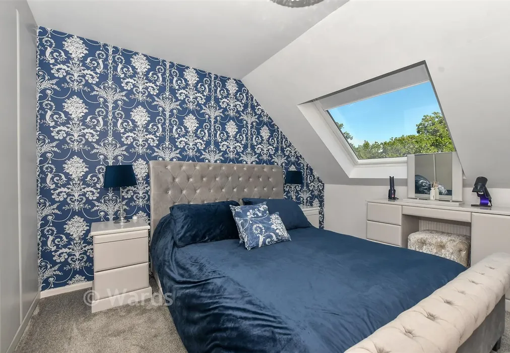 Bedroom 1 - Cot Lane, Biddenden, Ashford, Kent - Wards of Kent
