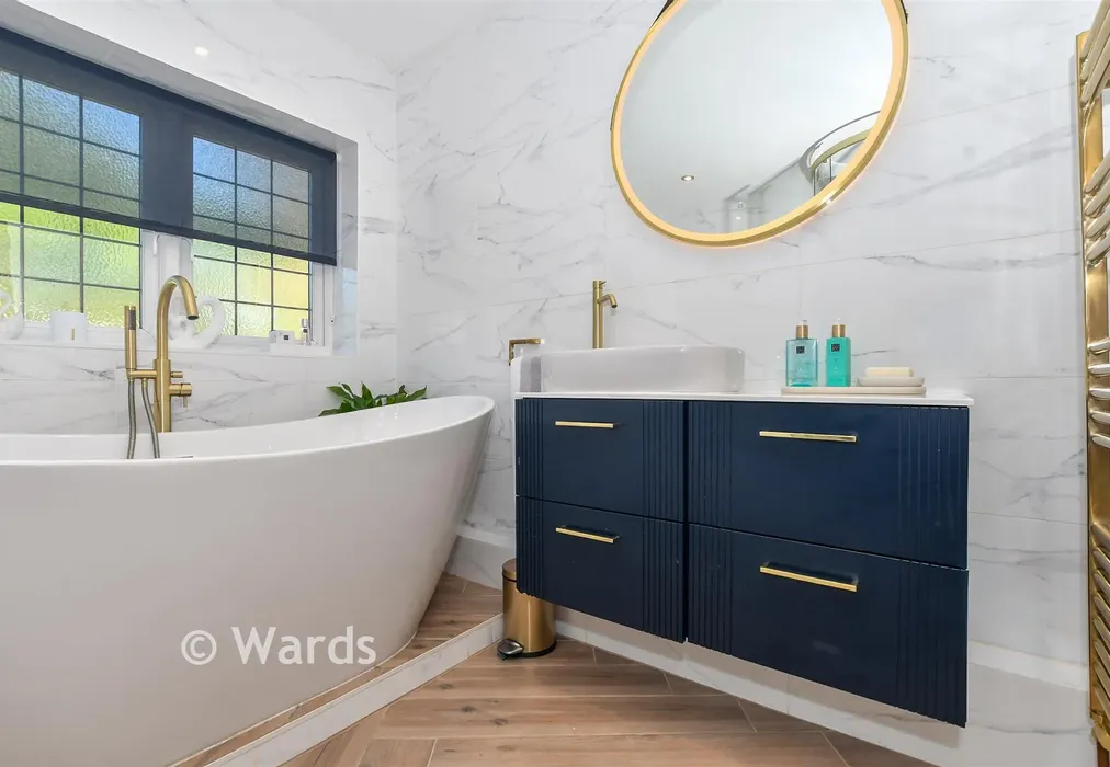 Bathroom - Cot Lane, Biddenden, Ashford, Kent - Wards of Kent