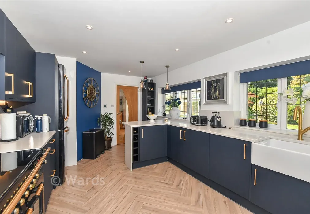 Kitchen - Cot Lane, Biddenden, Ashford, Kent - Wards of Kent