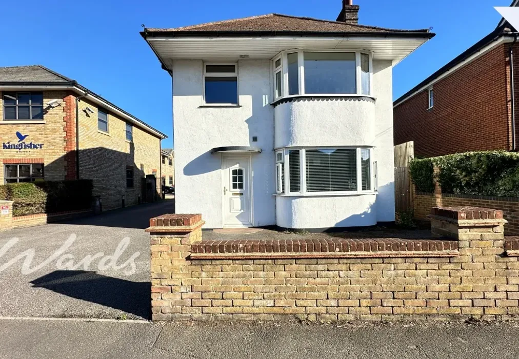 Front - New Hythe Lane Larkfield ME20 - Wards of Kent