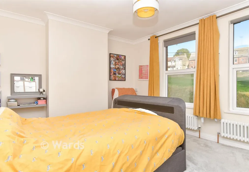 Bedroom 1 - Cliffe Road, Strood, Rochester, Kent - Wards of Kent