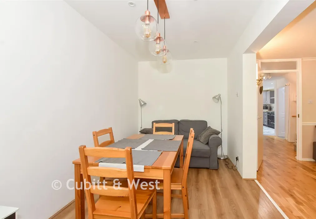 Dining Area - Cook Road, Horsham, West Sussex - Wards of Kent