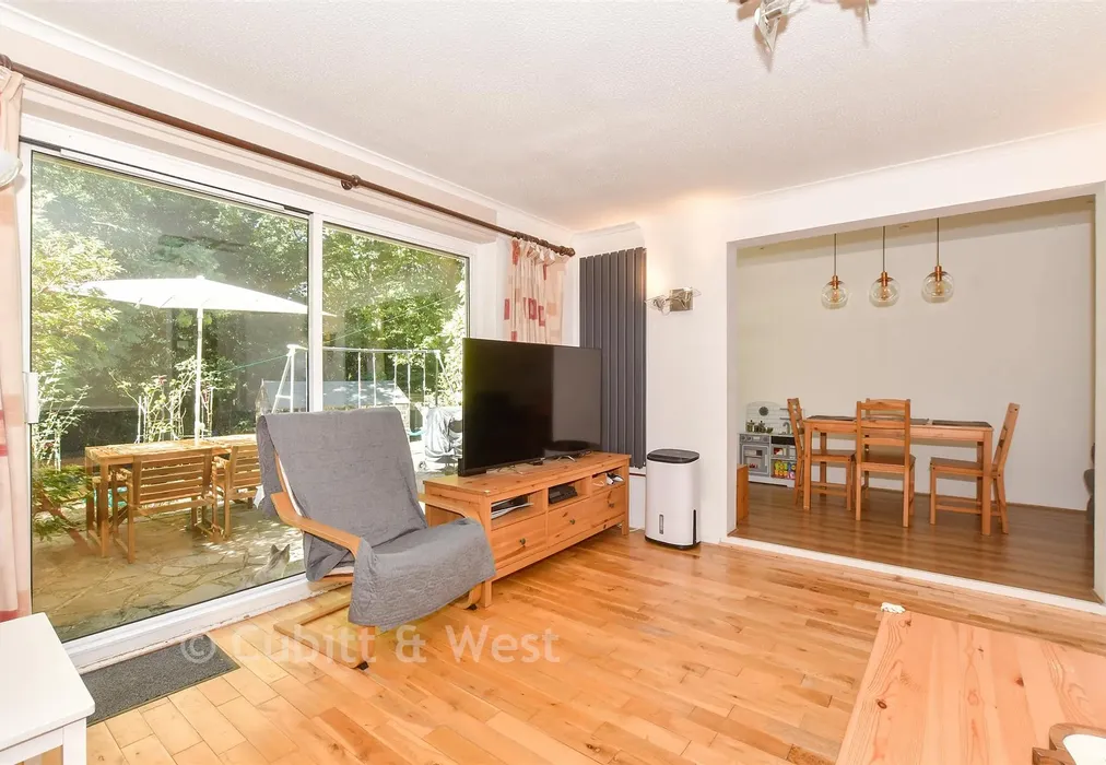 Lounge - Cook Road, Horsham, West Sussex - Wards of Kent